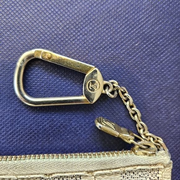Louis Vuitton Key/Card Pouch - Picture 3 of 5